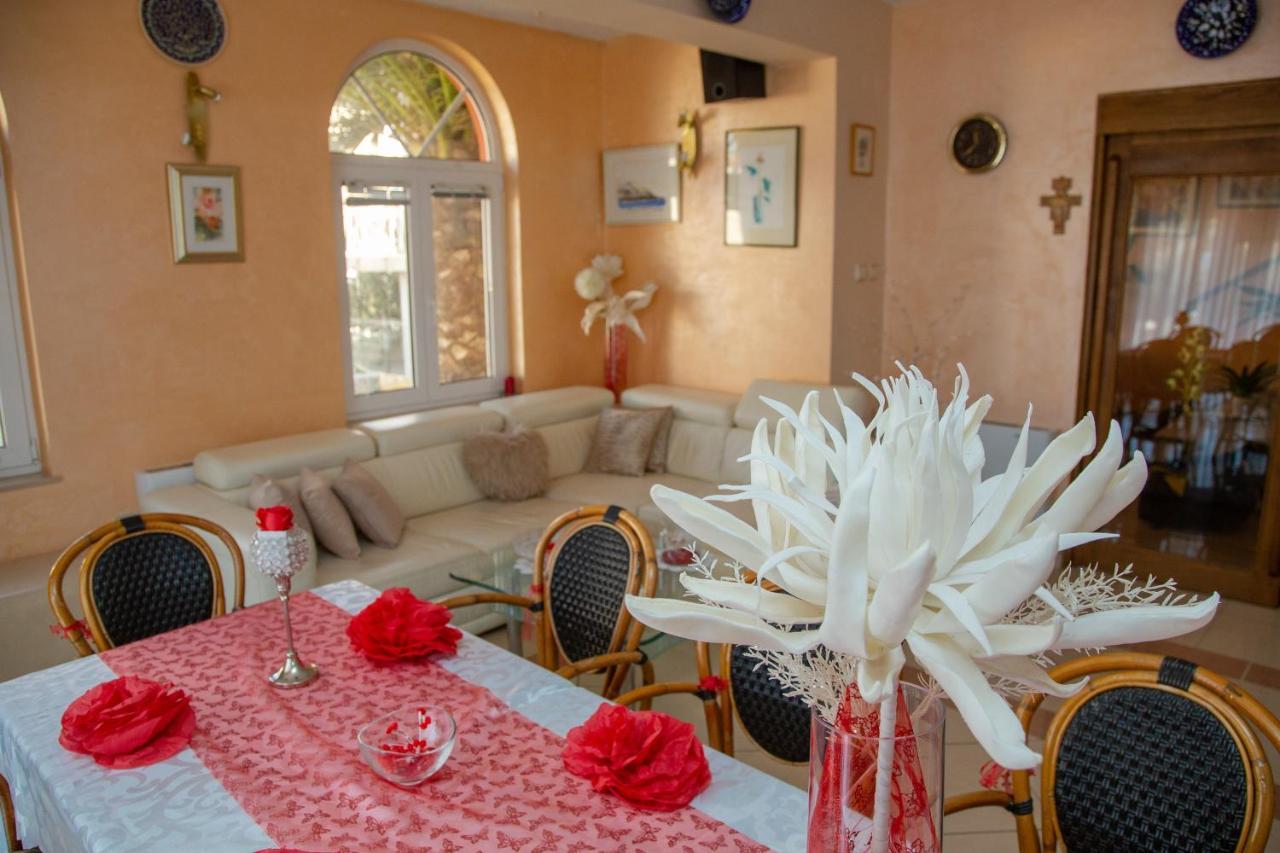 Royal Rooms Новалья Экстерьер фото