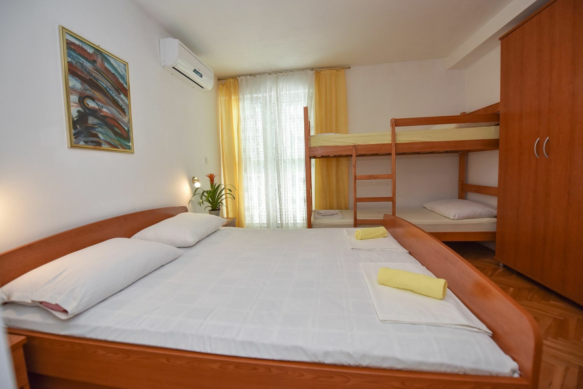 Royal Rooms Новалья Экстерьер фото